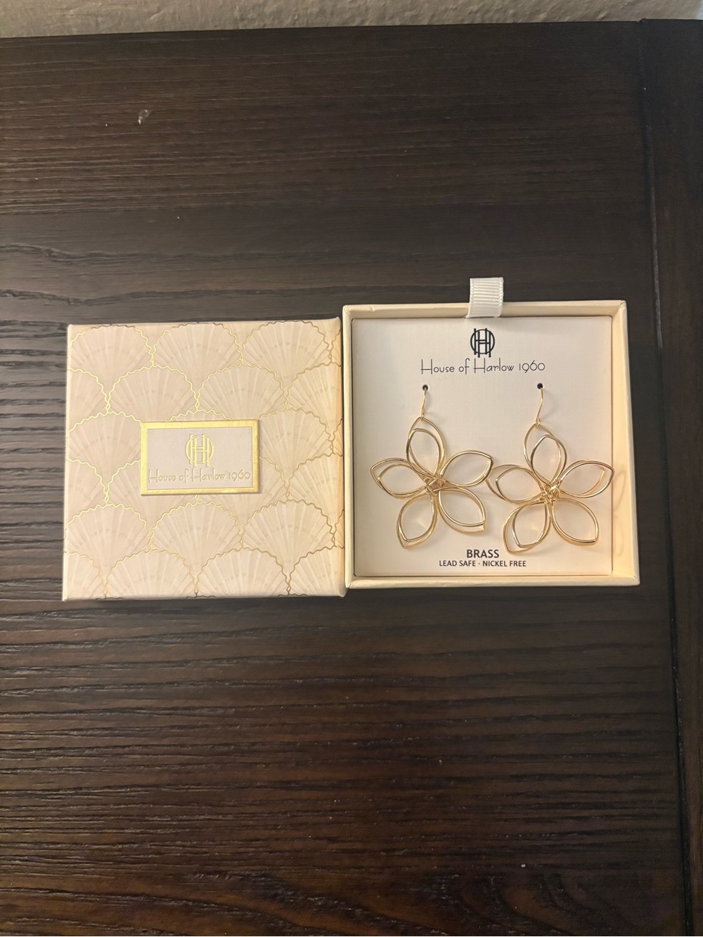 NEW House of Harlow 1960 Gold Flower Outline Earrings